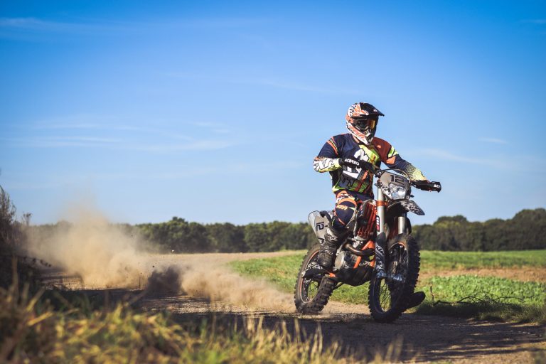 Déménagement À Moto Comment Mettre À Jour Sa Carte Grise En 2026